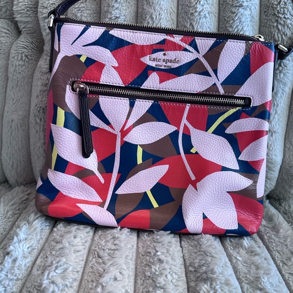 kate spade Handbags - Kate Spade Red and Pink Leaf Crossbody Bag
